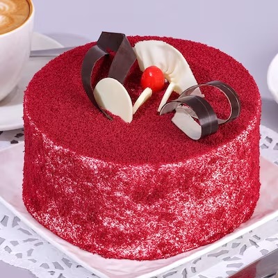 Tempating Red Velvet Cake